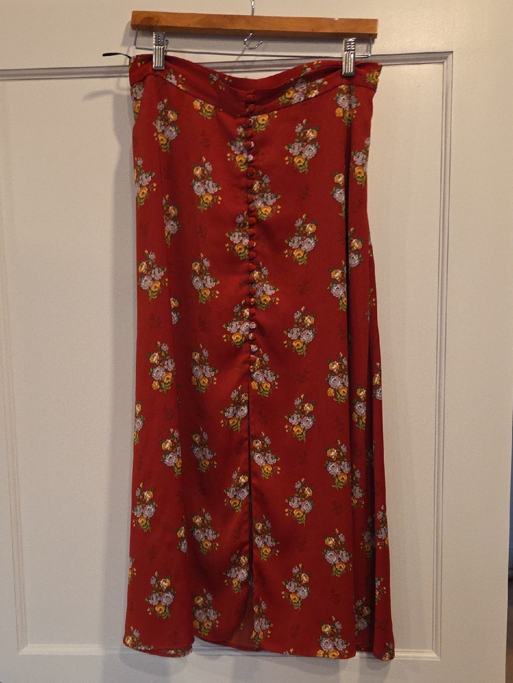 Floral Button-Front Red Midi Skirt